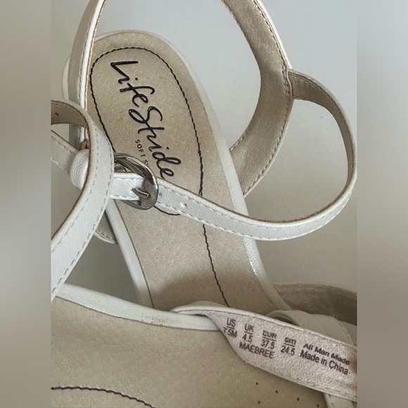 Lifestride Strap Heels - Picture 9 of 10